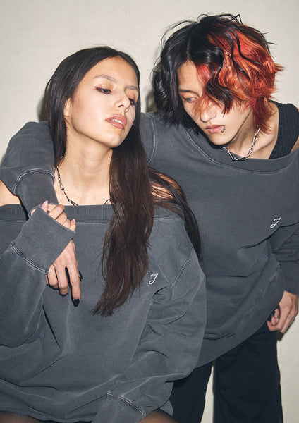 Loose Neck Pigment Dyed Sweat / JUEMI - luknova.com