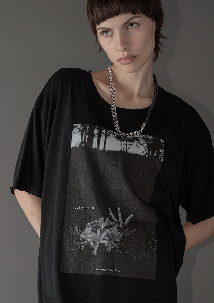 Abyssea  Big photo T shirts 「red spider lily」