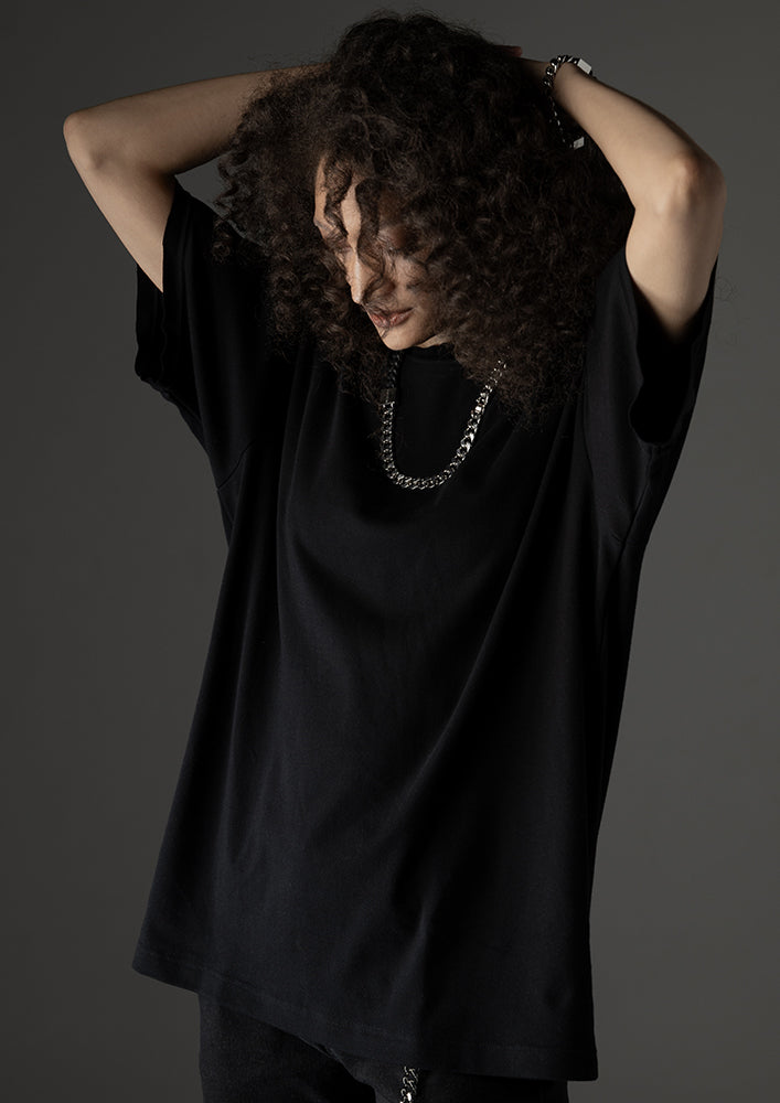 Shoulder chain T shirts