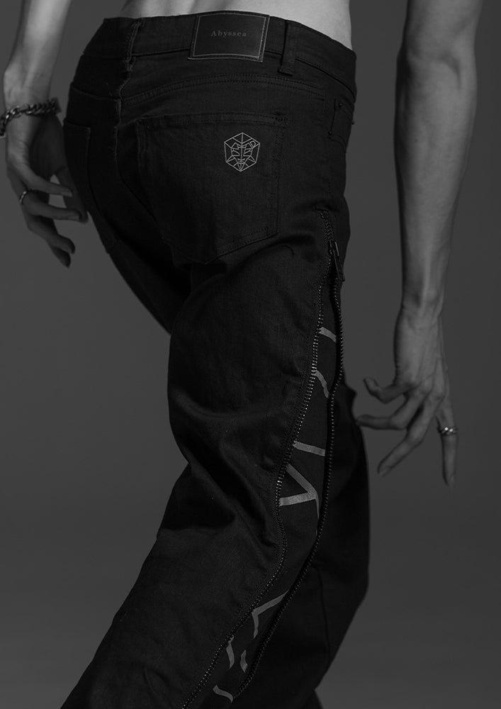 「STMPD RCRDS × Abyssea」<br>Lion graphic side zip pants