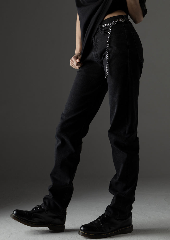 Distressed tapered denim pants
