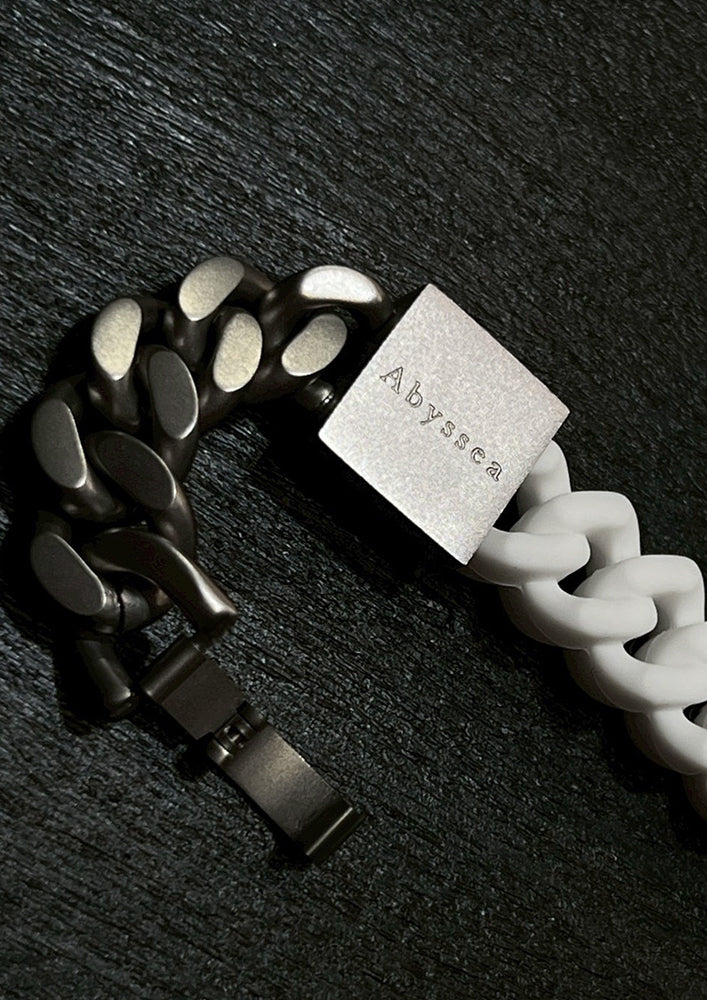 Rubber × Stainless chain necklace